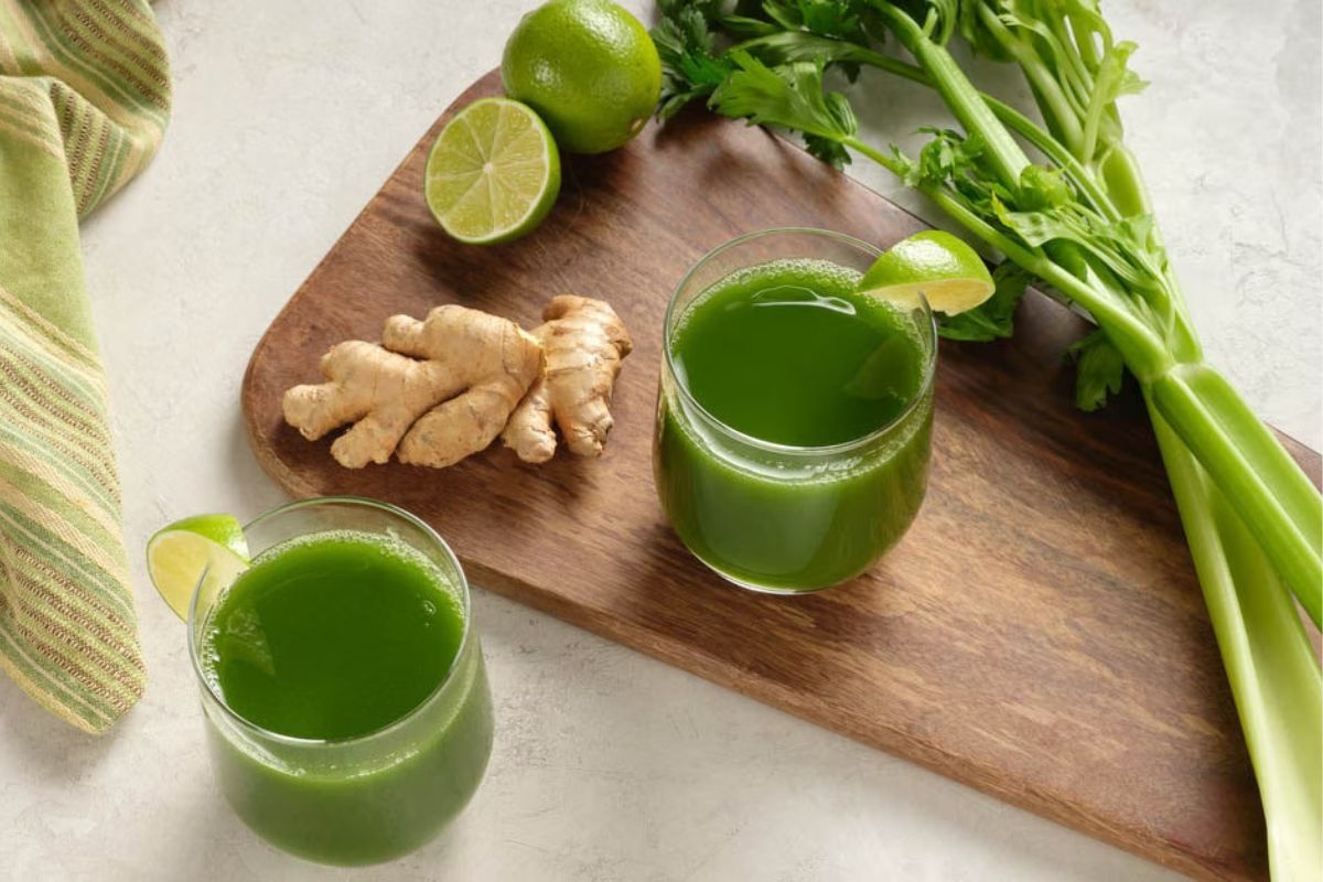 Nước ép cần tây thanh lọc cơ thể