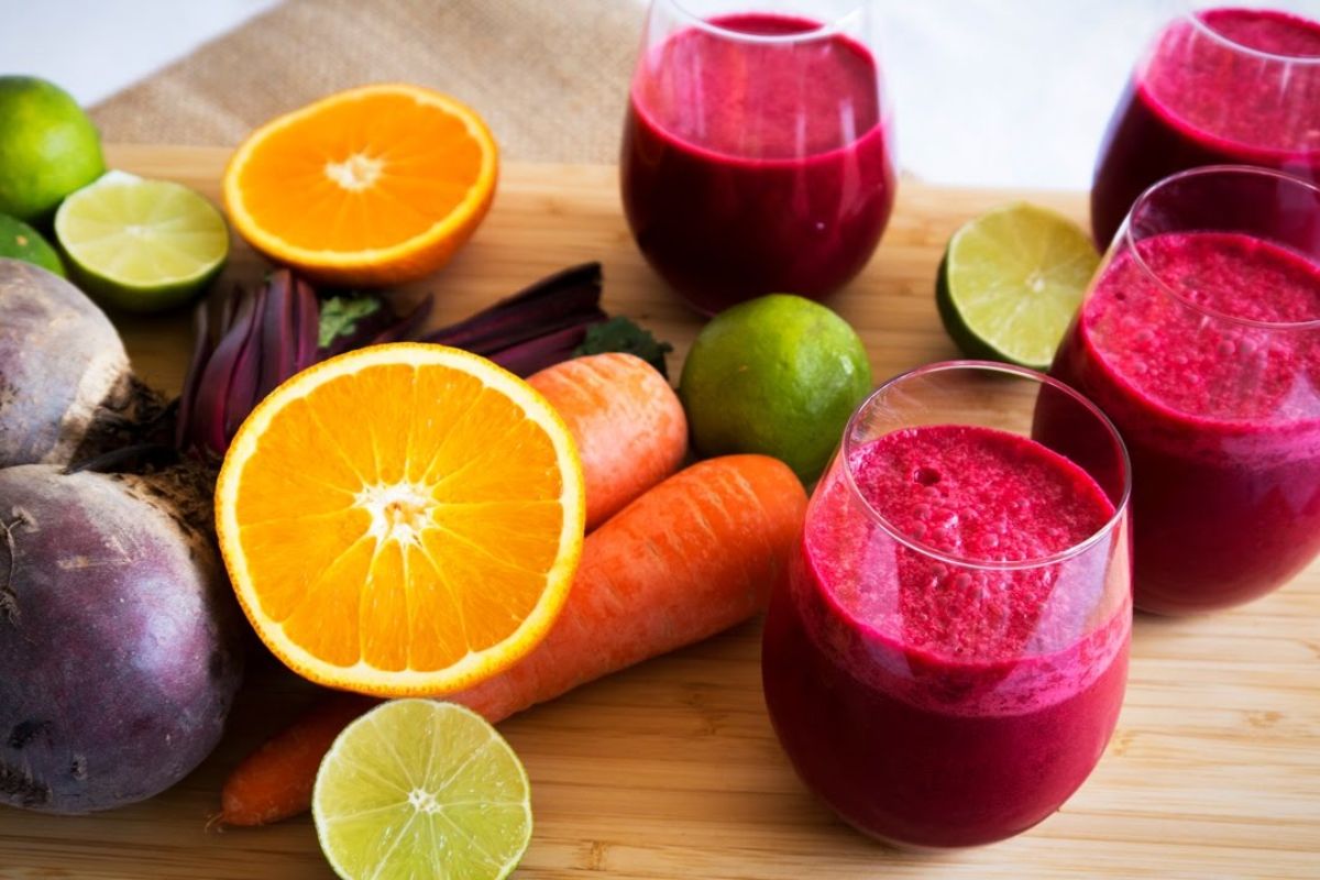 Nước ép cam, cà rốt, củ dền