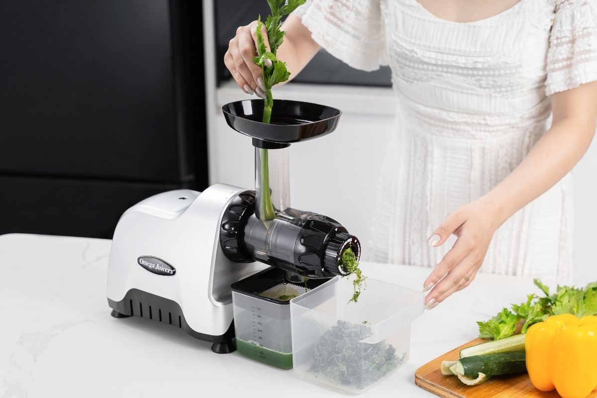 Nên dùng máy ép nào để ép cần tây